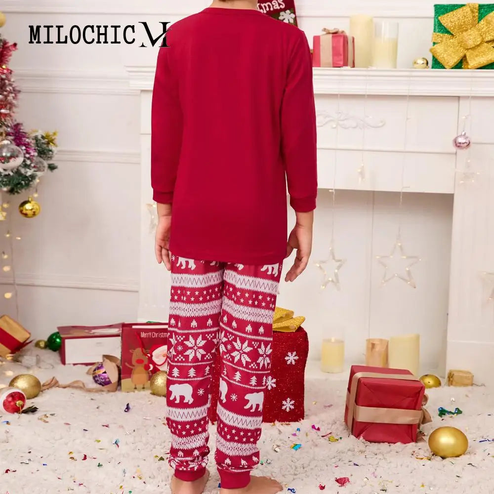 Matchande kläder för familjen jul